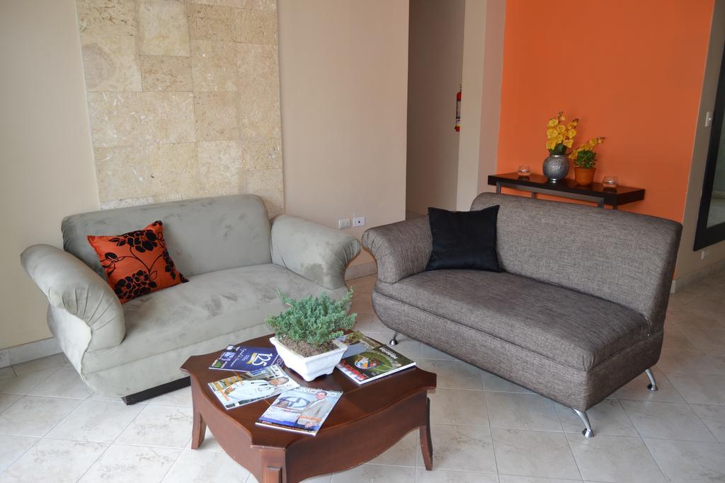 Urdesa Suites Hotel Guayaquil Exterior photo