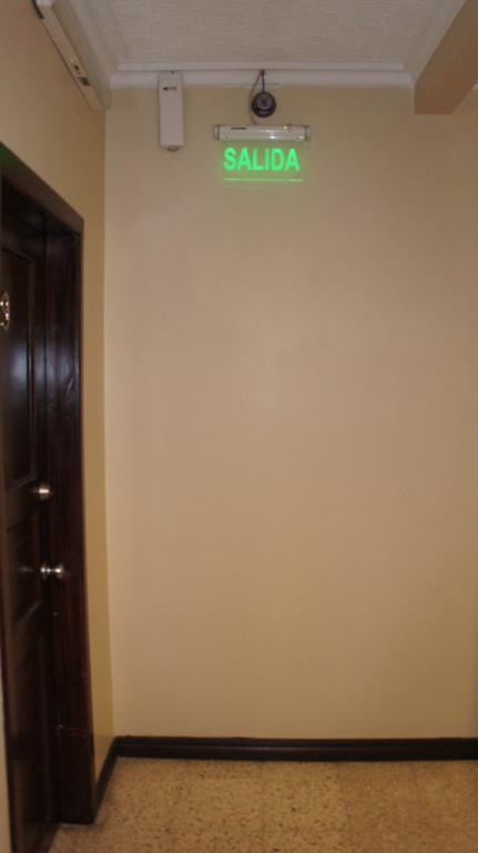 Urdesa Suites Hotel Guayaquil Exterior photo